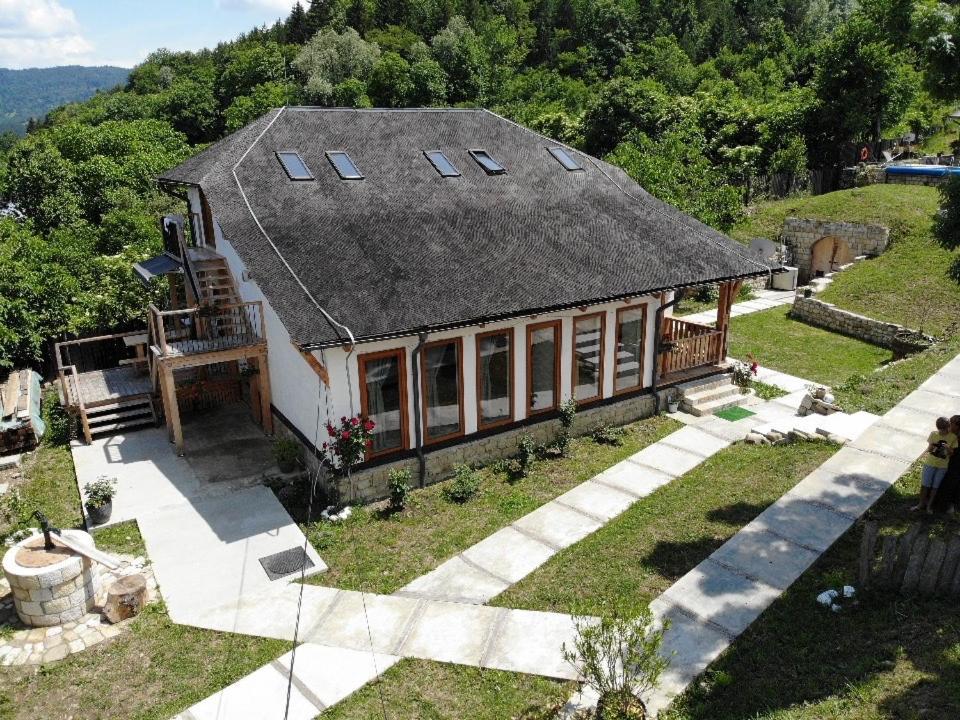 Casa Thymus Villa Soveja Exterior photo